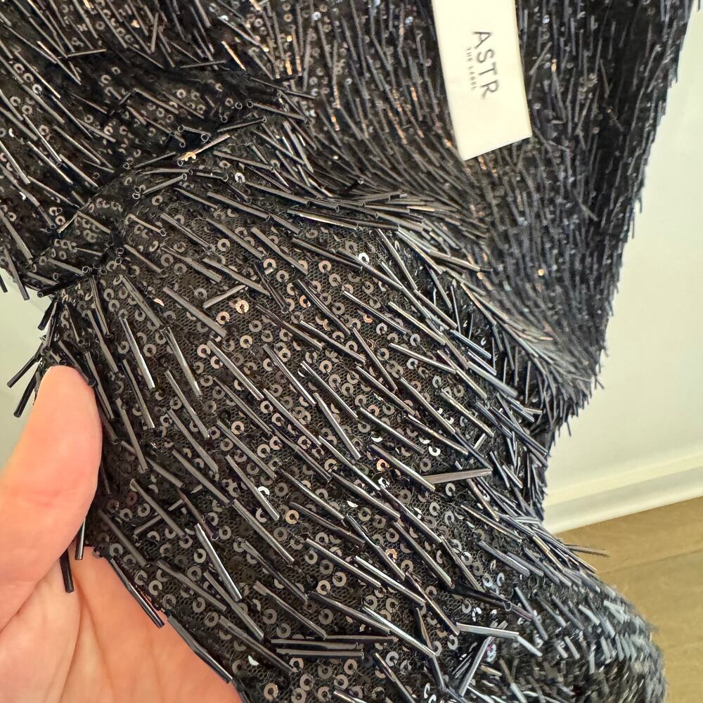 ASTR The Label NWT Emani Sequin Beaded Mini Dress Sleeveless Size Medium Glam - Picture 8 of 8